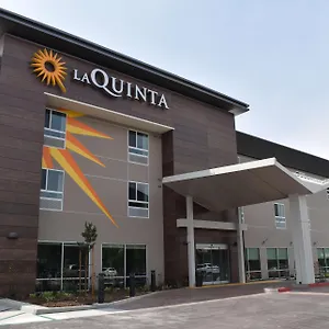 La Quinta & By Wyndham Hotel